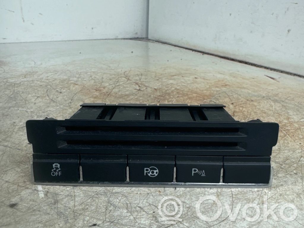 Volkswagen Touran II A set of switches 