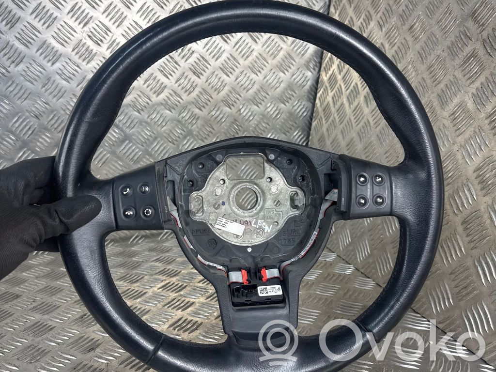 Seat Leon (1P) Ohjauspyörä 