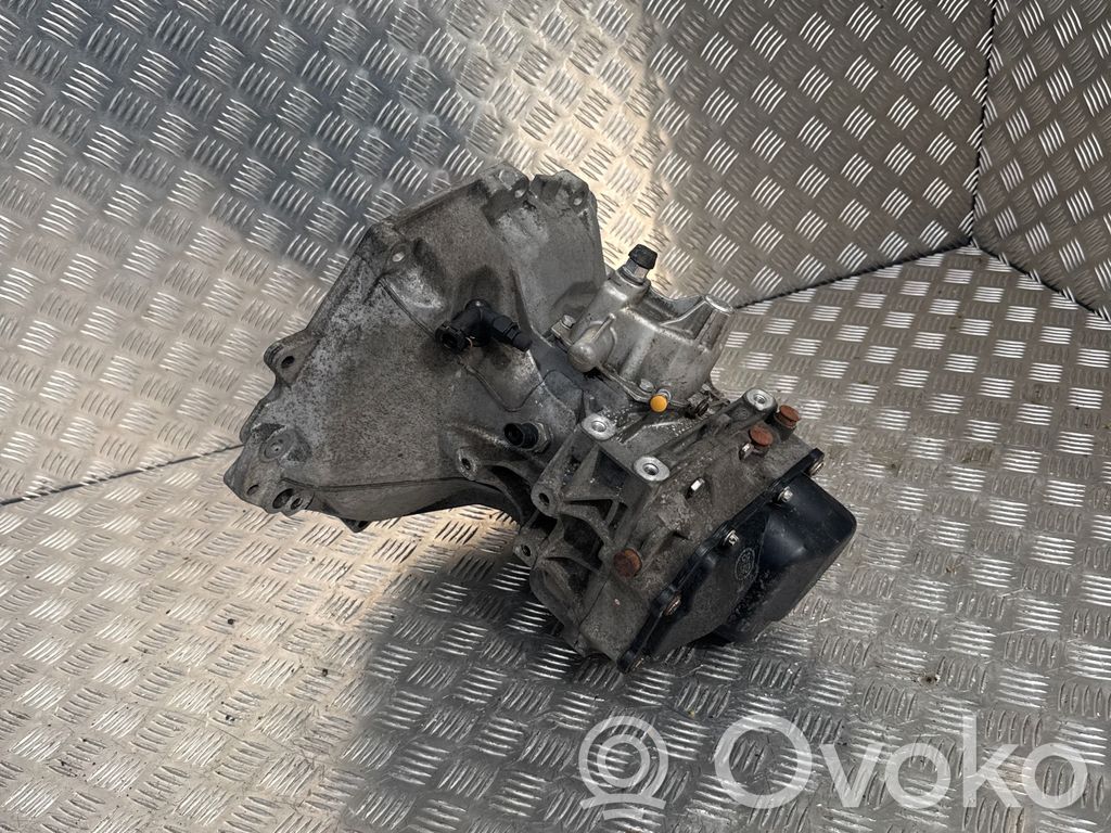 Opel Corsa E Manual 5 speed gearbox 