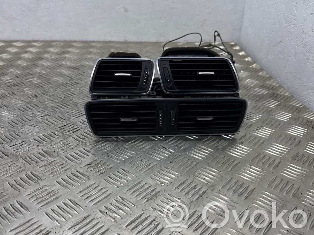 Volkswagen PASSAT B7 Rejilla de ventilación central del panel 