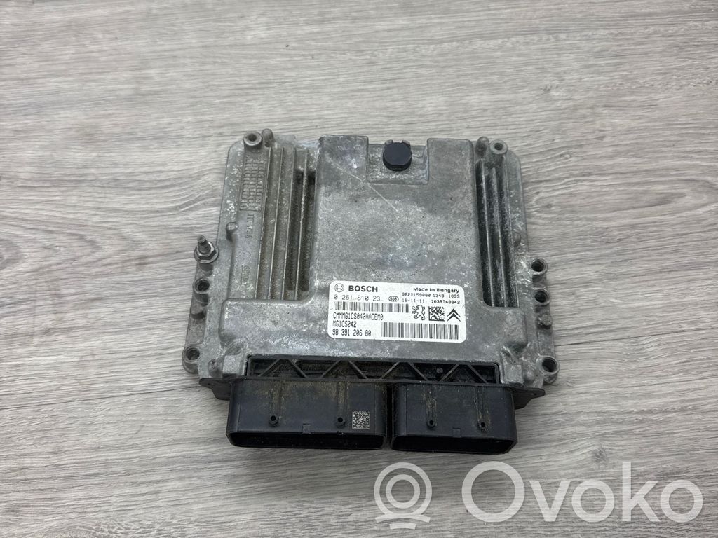 Peugeot 3008 I Engine control unit/module 