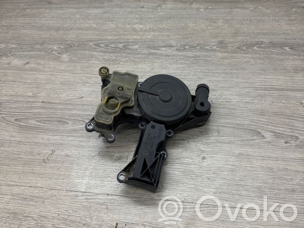 Audi A4 S4 B8 8K Eļļas nogulsnētava (separators) 