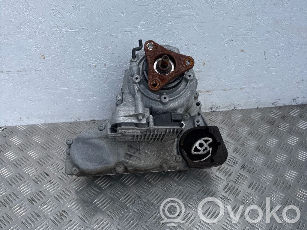 BMW 3 F30 F35 F31 Skrzynia rozdzielcza / Reduktor 