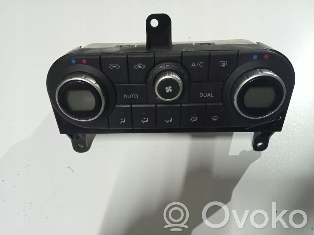 Nissan Qashqai Climate control unit 