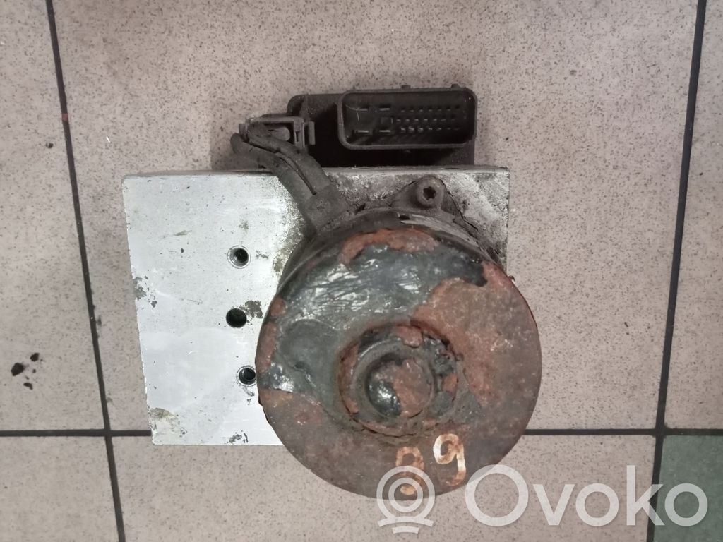 Volkswagen Golf IV Bomba de ABS 