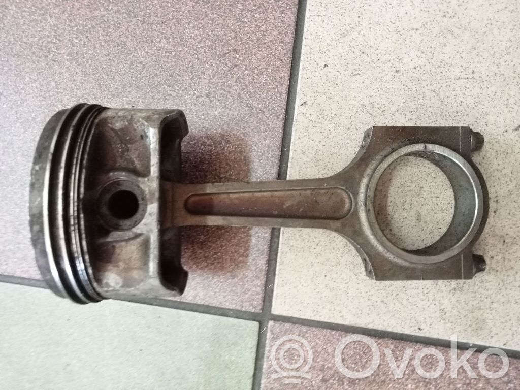 BMW X5 E53 Piston with connecting rod 