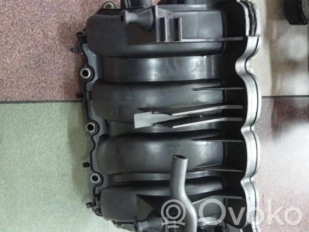 Volkswagen Golf IV Colector de admisión 
