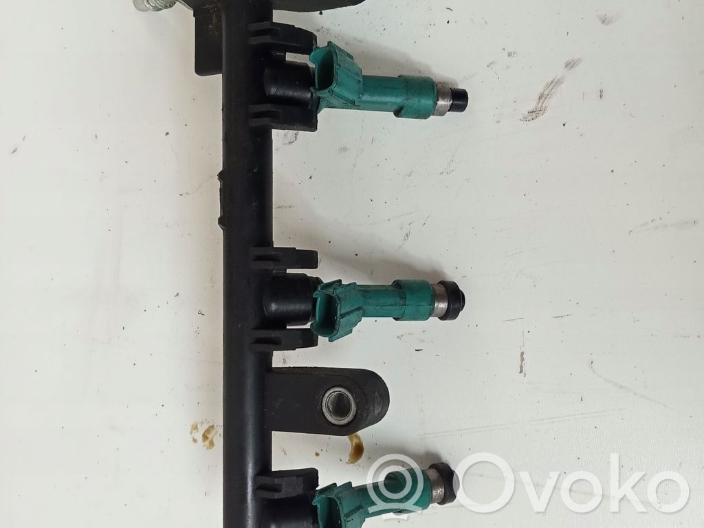 Toyota Yaris Degvielas maģistrālā caurule 