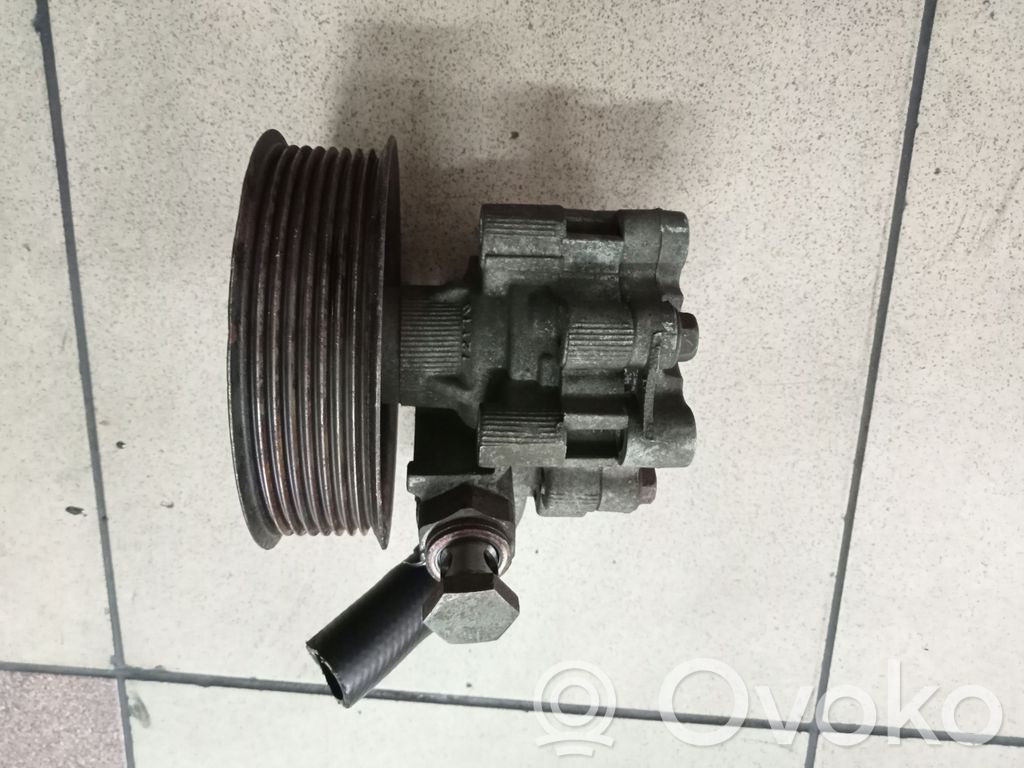 Land Rover Discovery 3 - LR3 Power steering pump 