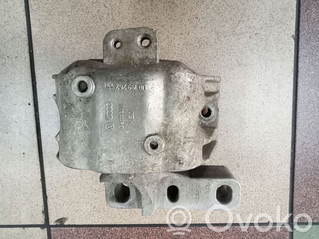 Volkswagen Golf IV Engine mount bracket 