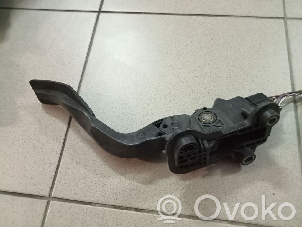 Dodge Journey Accelerator throttle pedal 