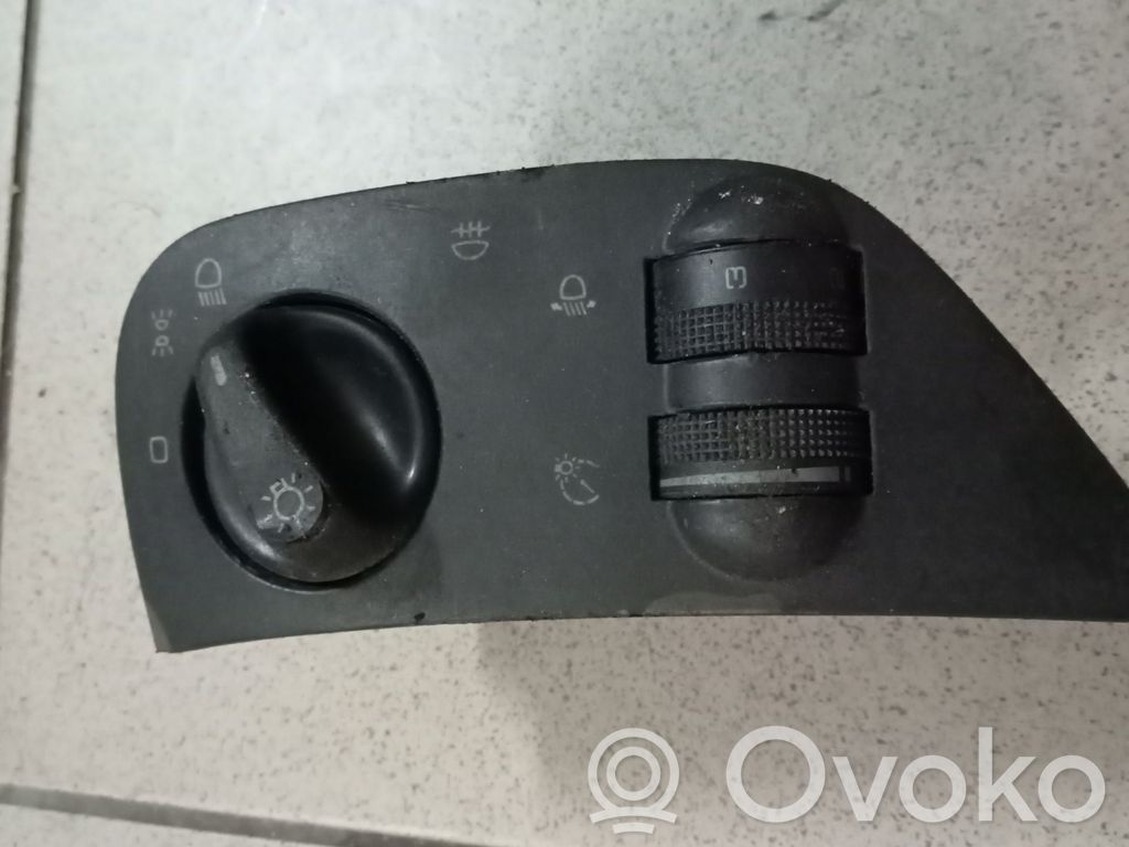 Seat Ibiza II (6k) Lichtschalter 