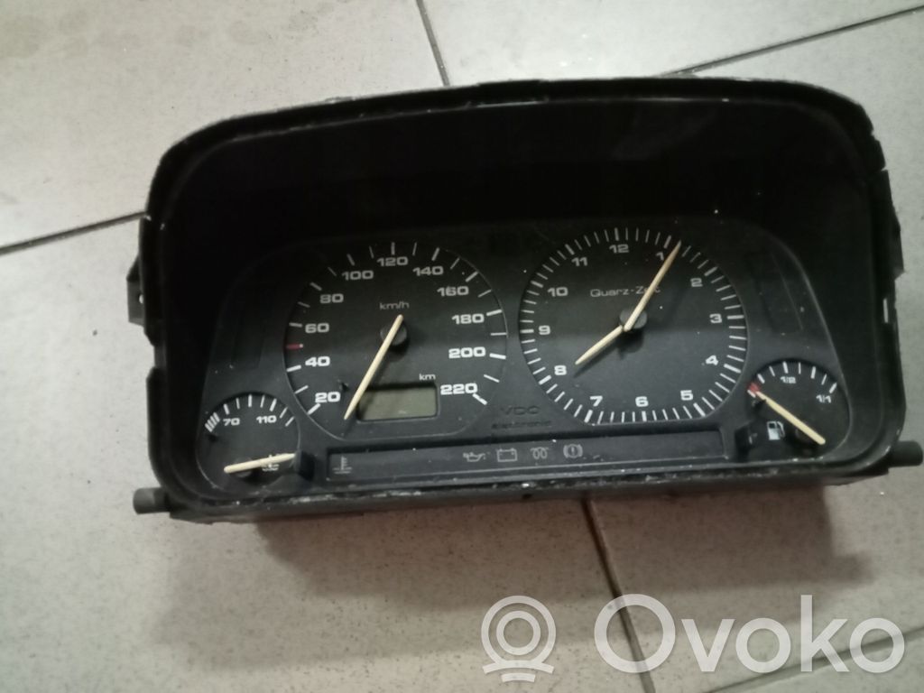 Volkswagen Golf III Licznik / Prędkościomierz 