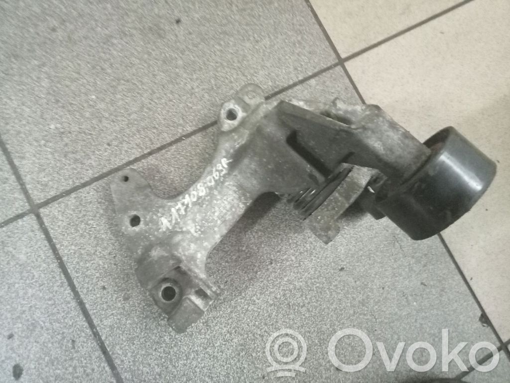 Nissan Pulsar Halterung Lichtmaschine 