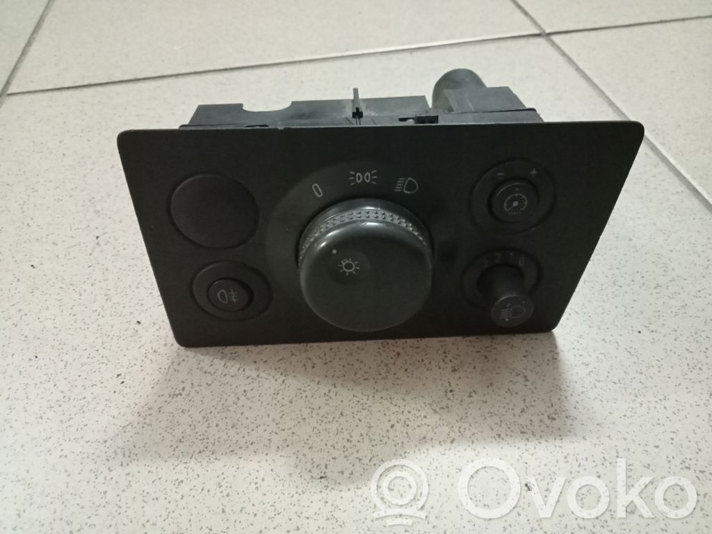 Opel Zafira B Interruptor de luz 