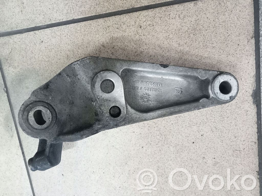 Opel Corsa D Engine mounting bracket 