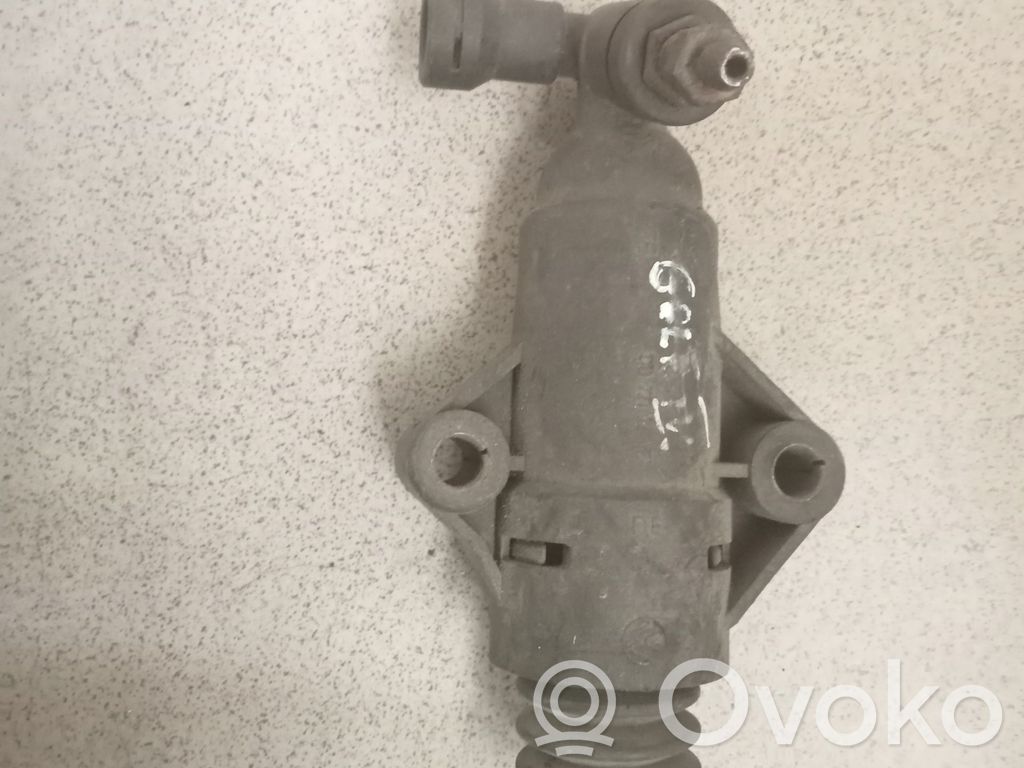 Volkswagen PASSAT B6 Kupplungsnehmerzylinder 