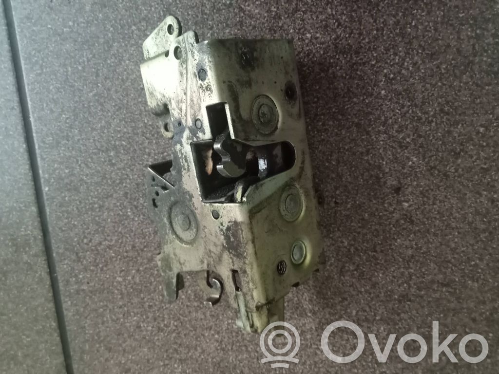 Volkswagen II LT Front door lock 