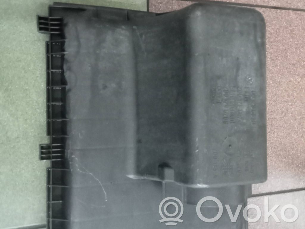 Volkswagen II LT Air filter box 