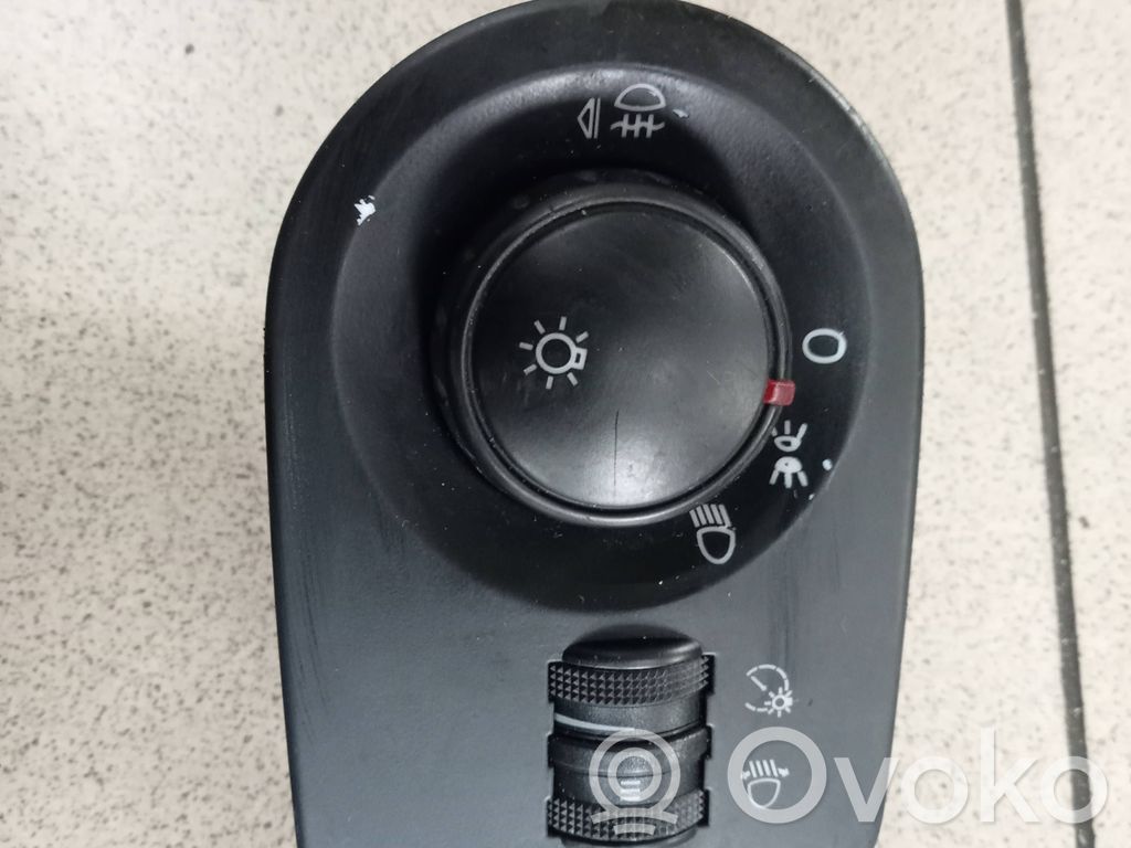 Seat Leon (1P) Interruptor de luz 