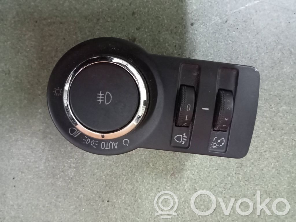 Opel Insignia A Valokatkaisija 