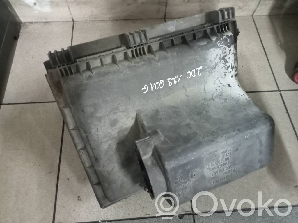 Volkswagen II LT Air filter box 