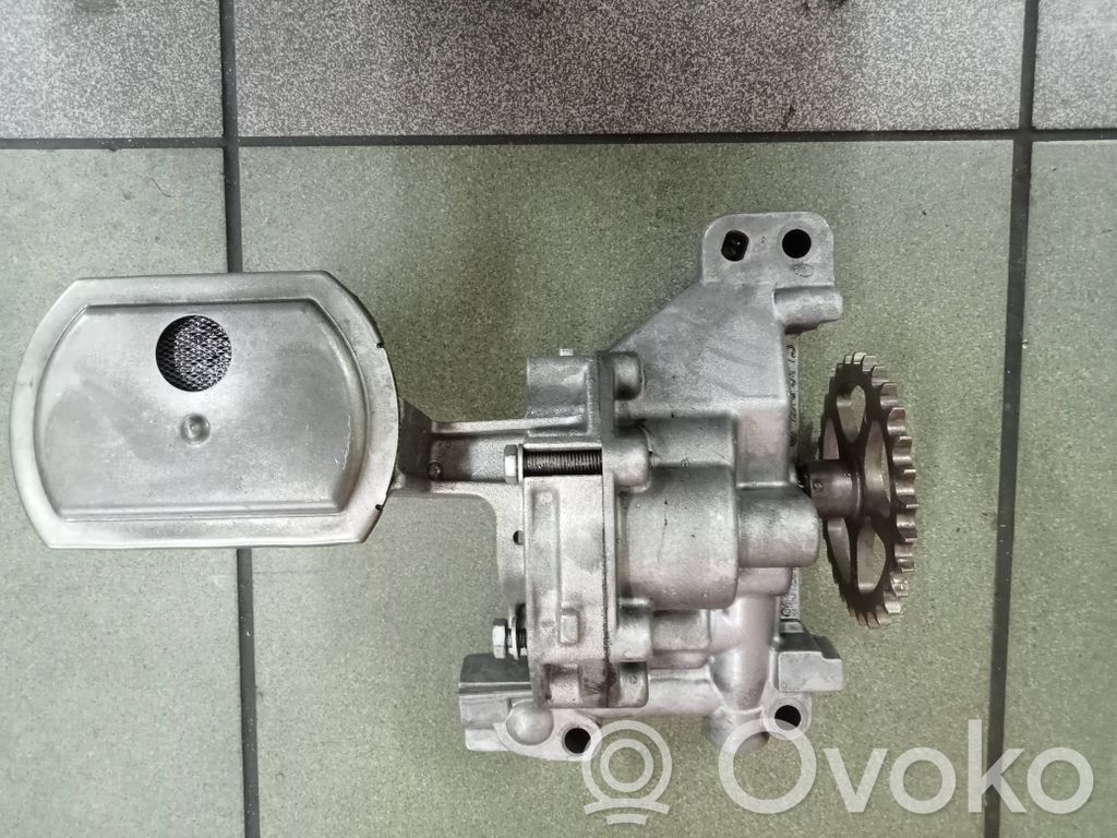 Ford Mondeo MK IV Oil pump 