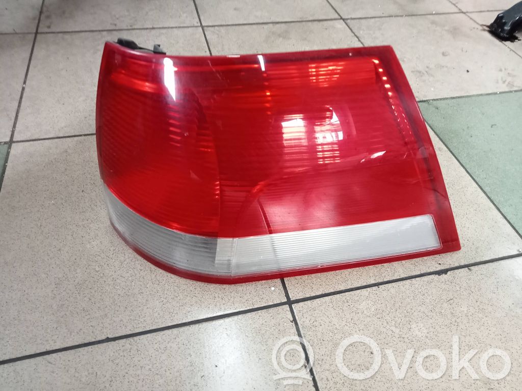 Opel Vectra C Lampă spate în caroserie 