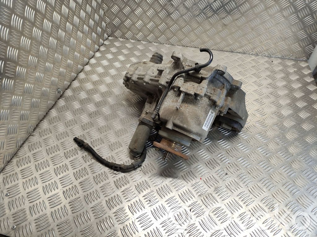 BMW X5 E70 Gearbox transfer box case 