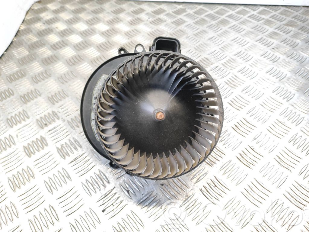 BMW 1 F20 F21 Pečiuko ventiliatorius/ putikas 