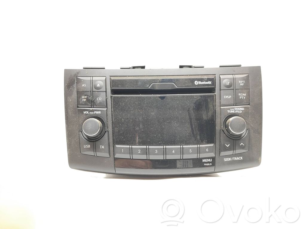 Suzuki Swift II Panel / Radioodtwarzacz CD/DVD/GPS 