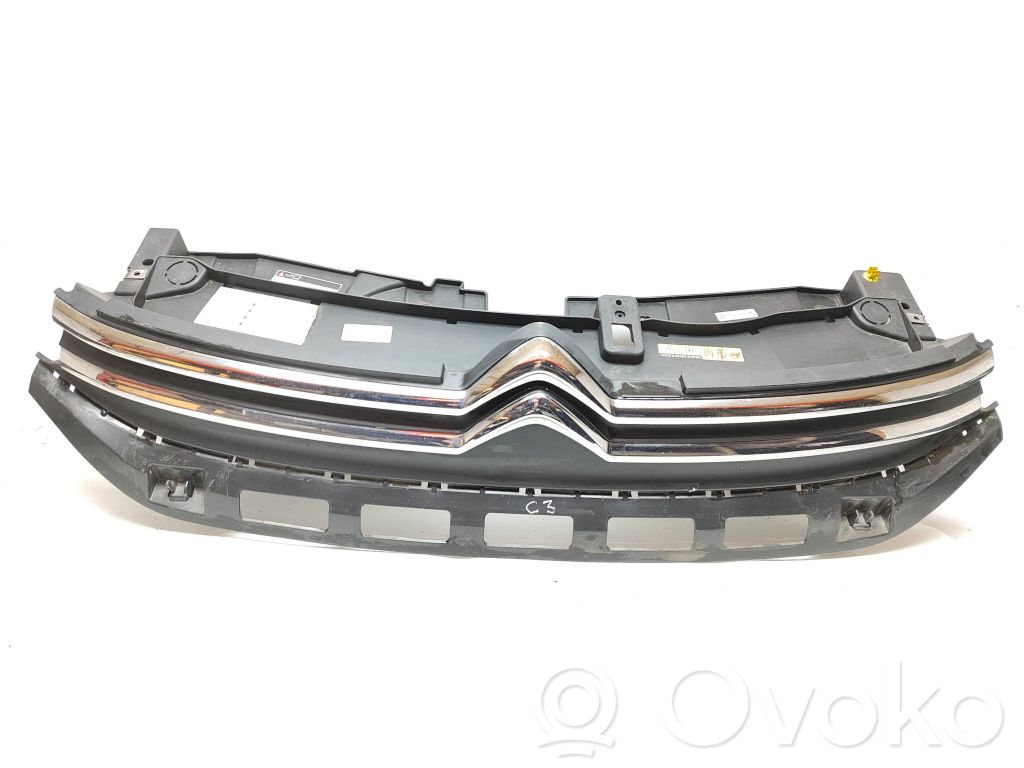 Citroen C3 Maskownica / Grill / Atrapa górna chłodnicy 