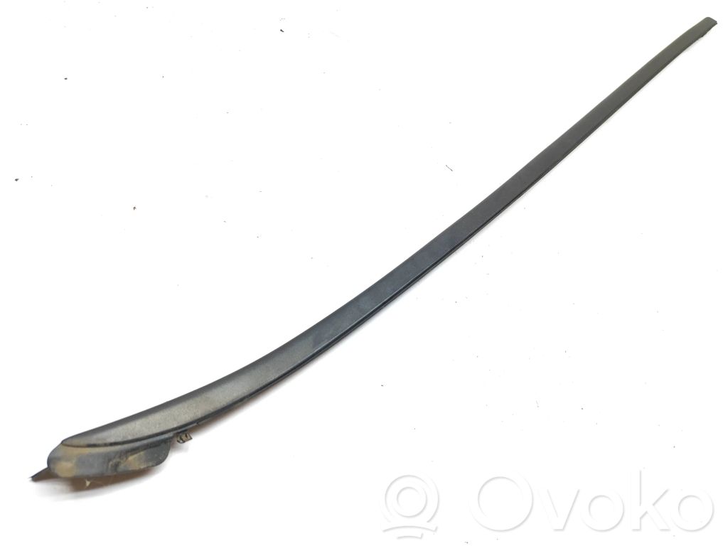 Opel Astra K Windshield trim 