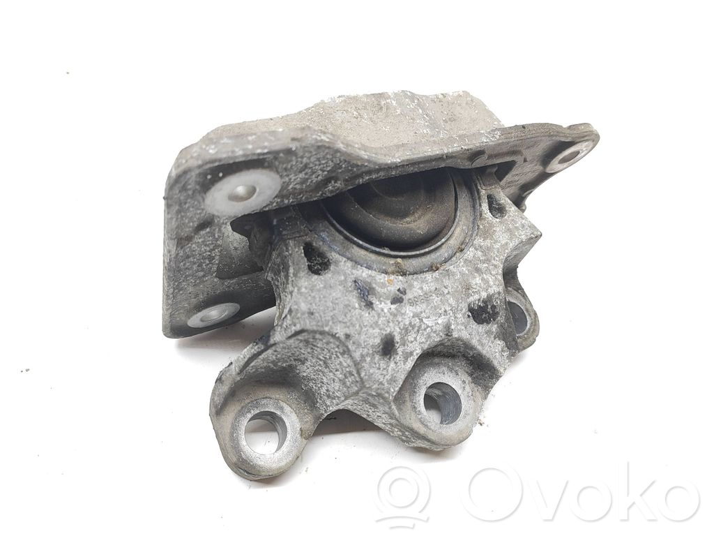 Volvo S90, V90 Engine mount bracket 