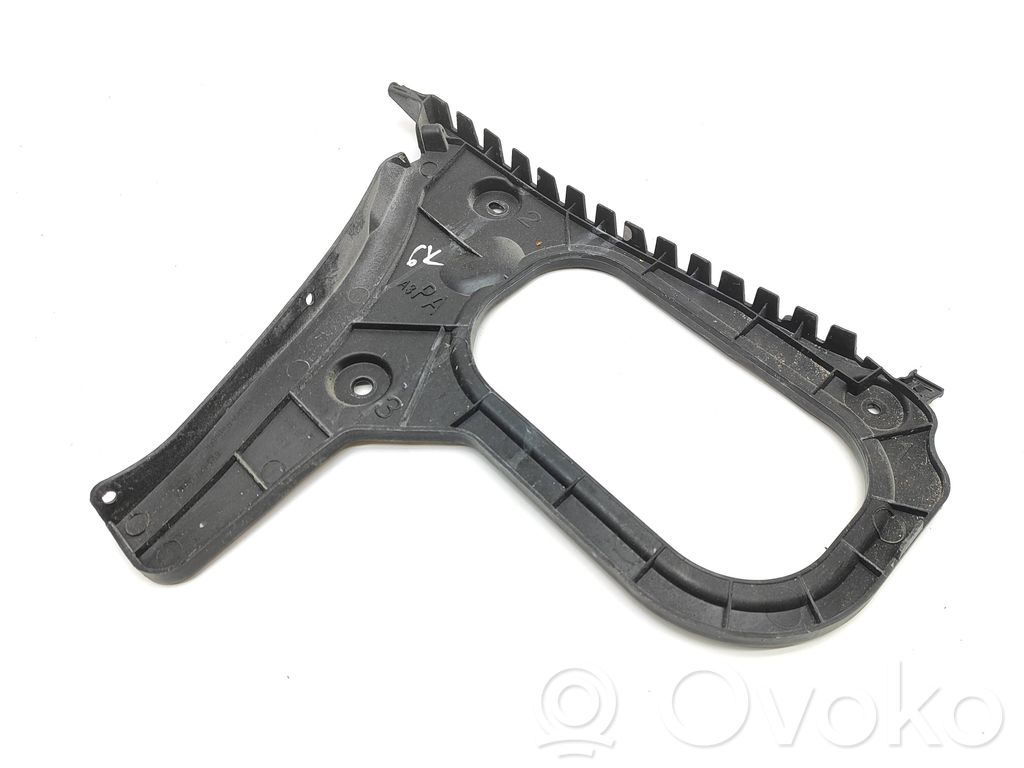 Audi A3 S3 8V Soporte de montaje del parachoques trasero 