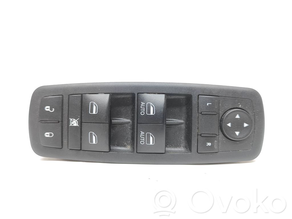Electric window control switch   68234092AC,10115697,251501