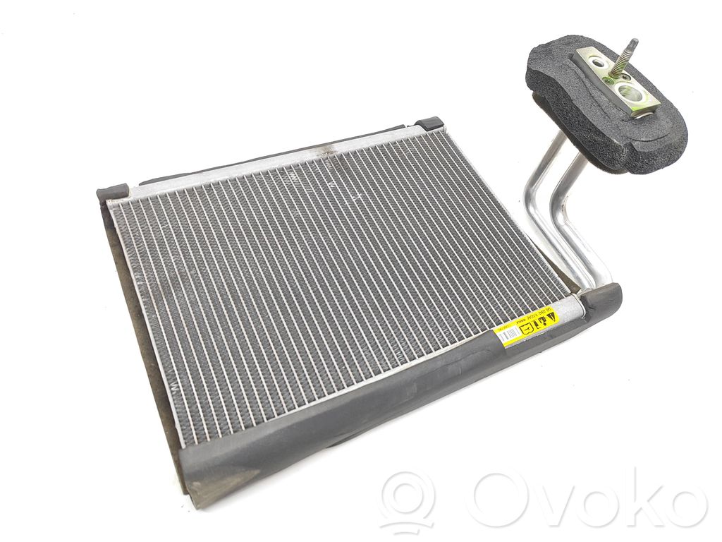 Chrysler Pacifica Oro kondicionieriaus radiatorius (salone) 