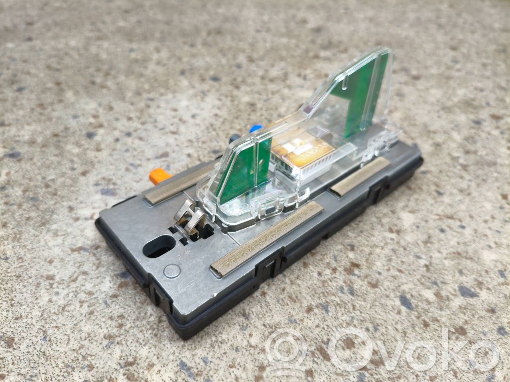 Volvo XC90 GPS-pystyantenni 