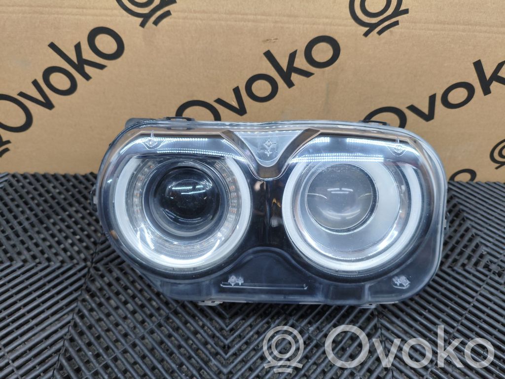 Dodge Challenger Lampa przednia 