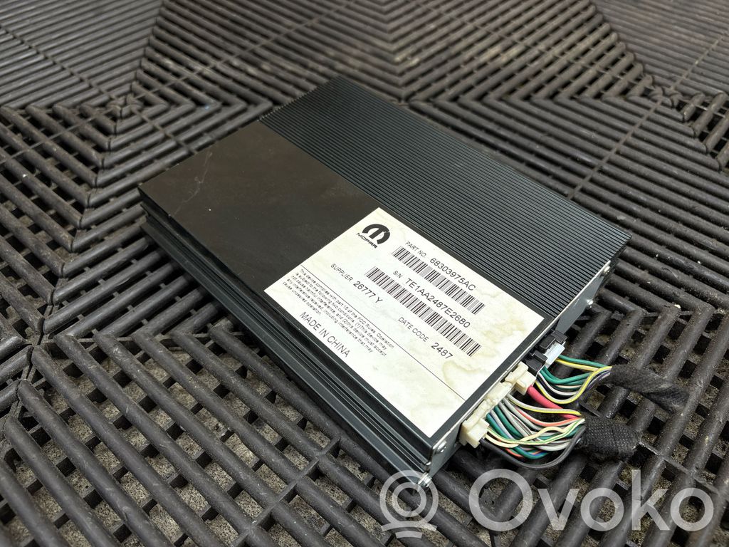 Dodge Challenger Amplificatore 