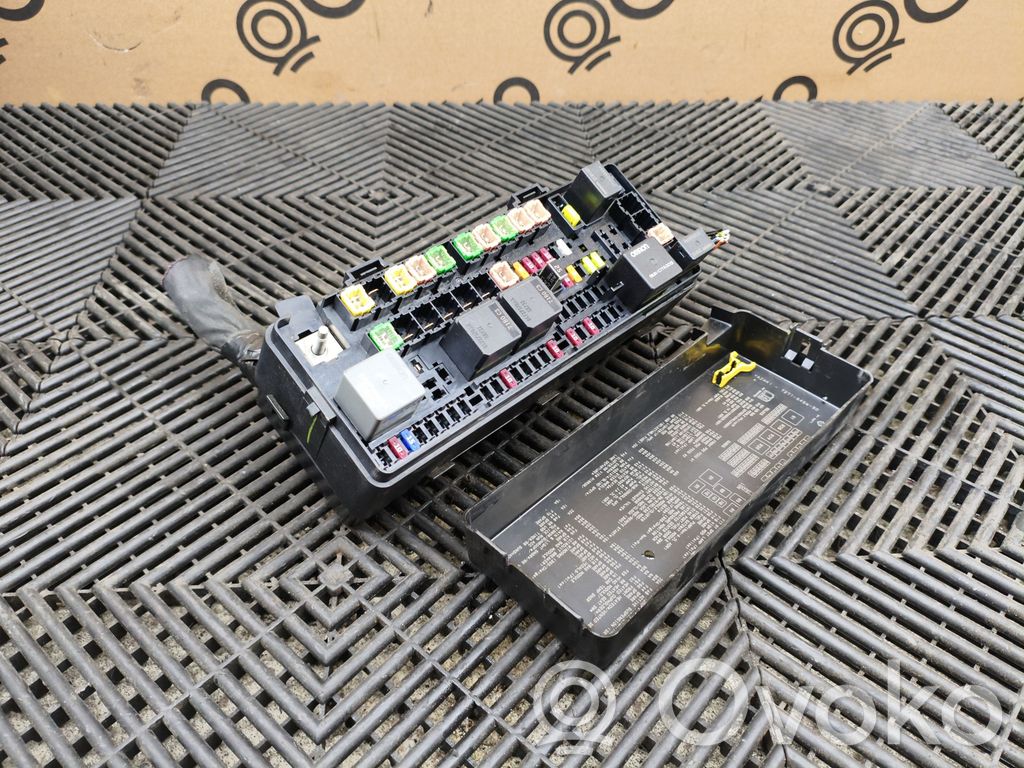 Dodge Challenger Fuse box set 