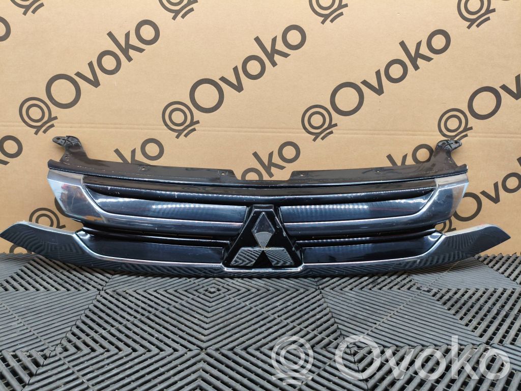 Mitsubishi Outlander Grilă față 