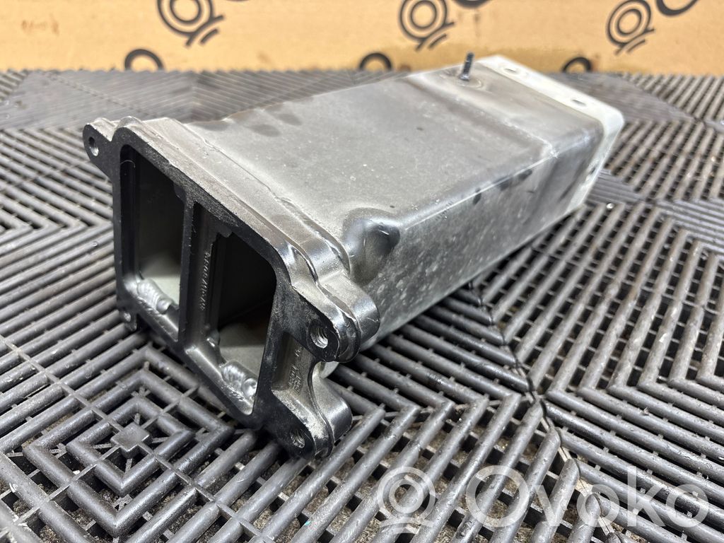 Audi A8 S8 D4 4H Longeron support avant