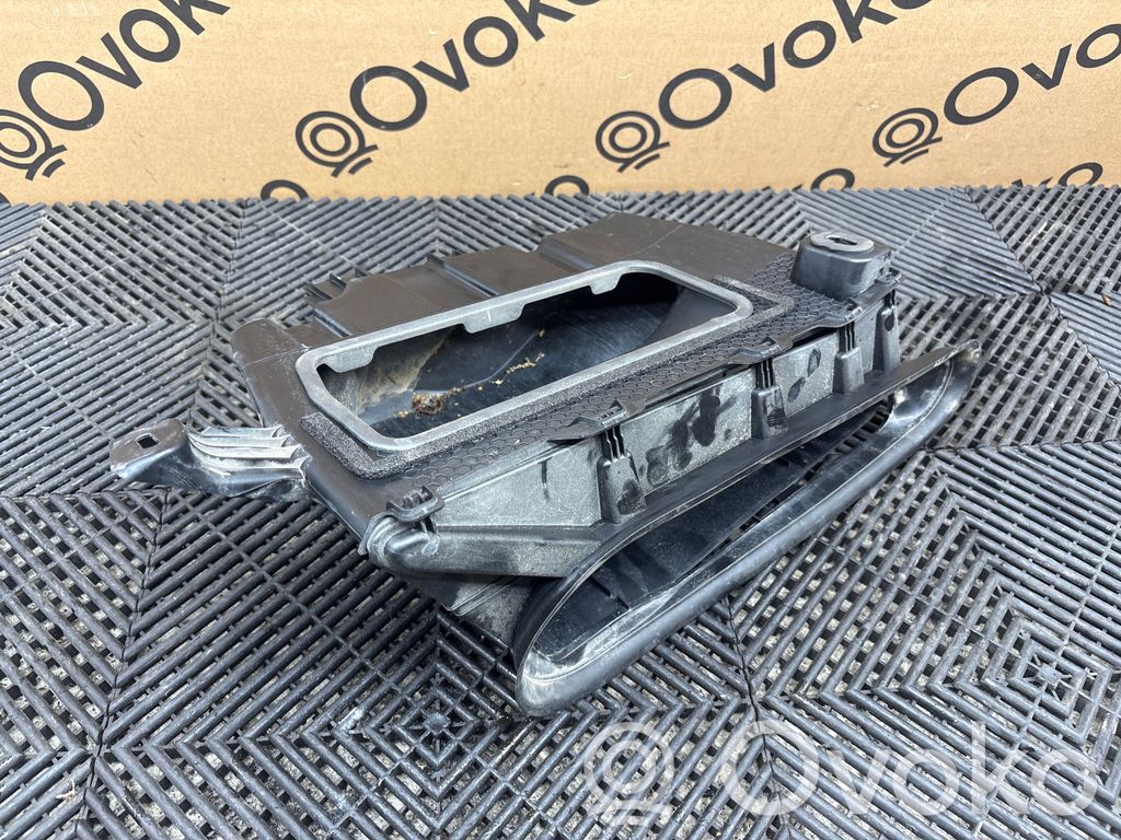 Volvo XC60 Ilmanoton kanavan osa 