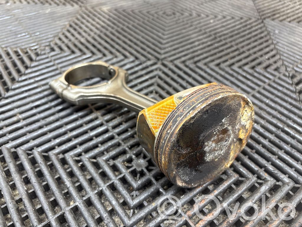 Dodge Charger Piston