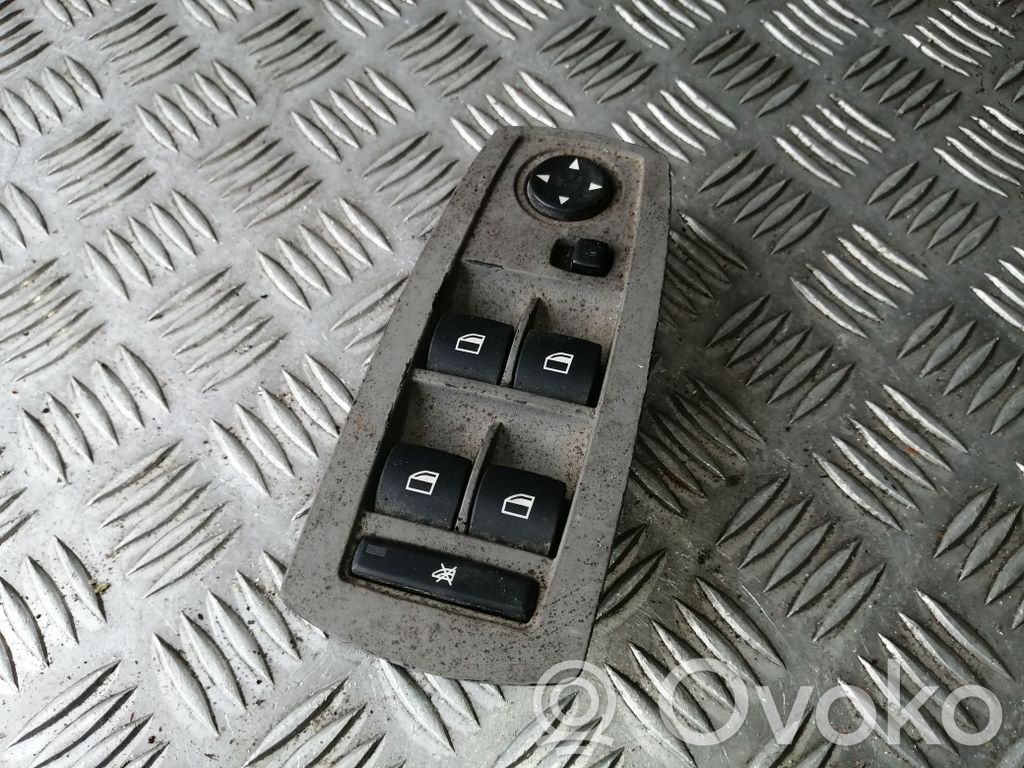 Electric window control switch   3414354,3411746