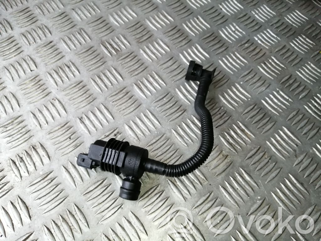 BMW 3 E90 E91 Fuel tank valve 
