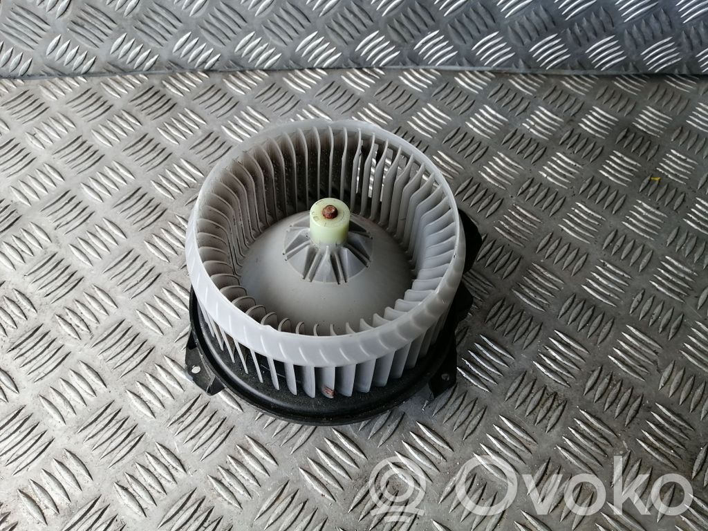 Toyota Avensis T270 Ventilator aerotermă 