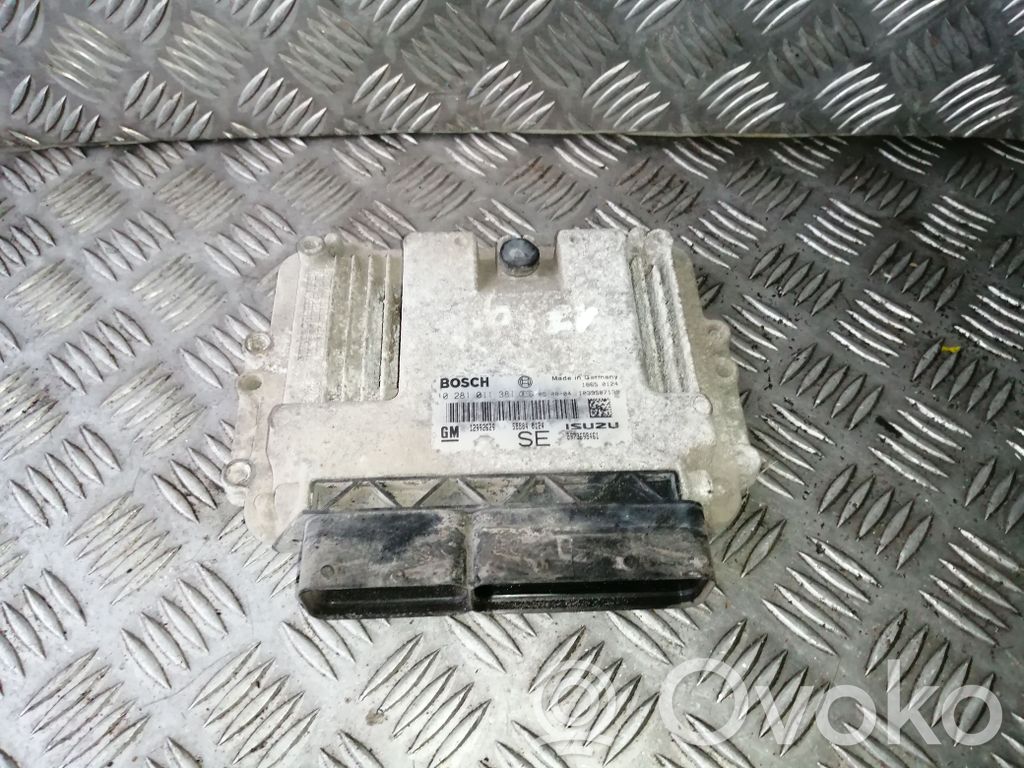 Opel Astra H Engine control unit/module 