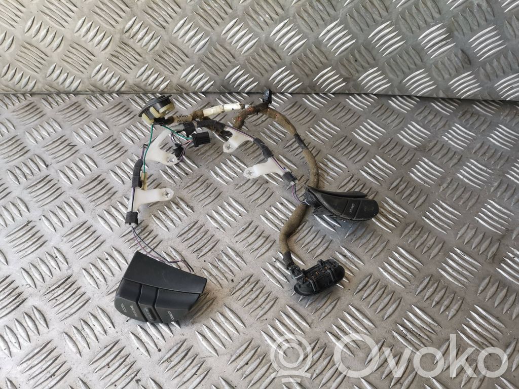 Chrysler Voyager Steering wheel buttons/switches 